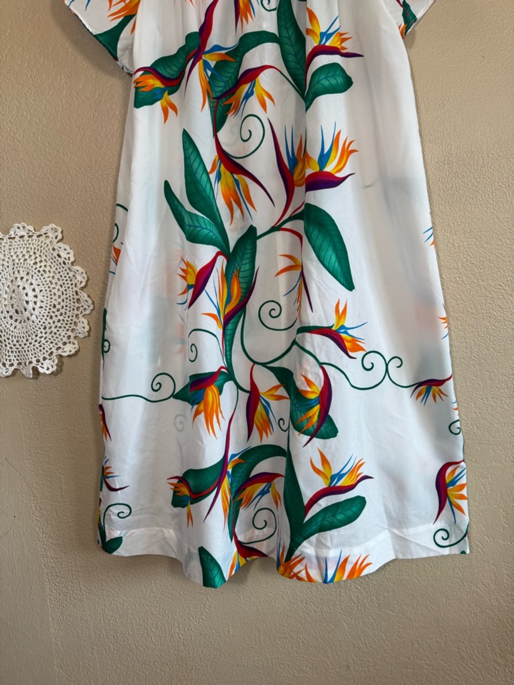 Hilo Hattie Vintage 70s/80s White Bird of Paradise Hawaiian Midi Dress| Size M - Picture 3 of 13